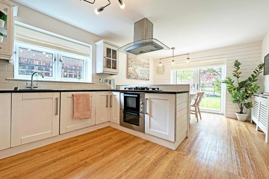 Bluebell House Home In Country Village. Nec/Stratford/Birmingham Solihull Ngoại thất bức ảnh
